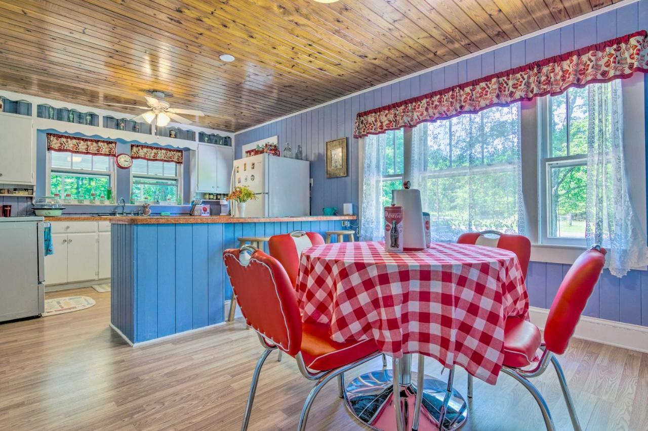 Cottage With Deck And Fire Pits About 9 Mi To Lake Lure! Екстериор снимка