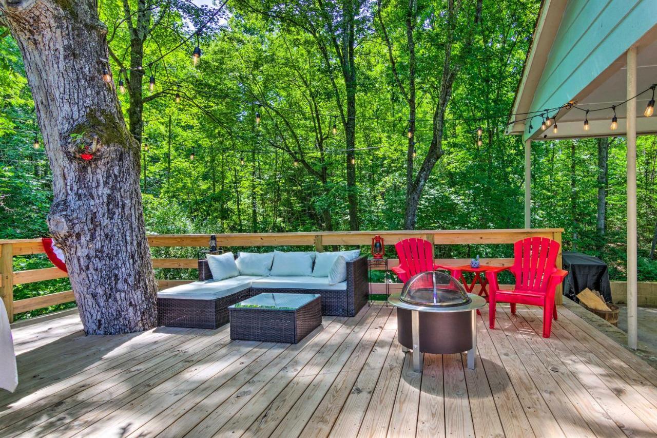 Cottage With Deck And Fire Pits About 9 Mi To Lake Lure! Екстериор снимка