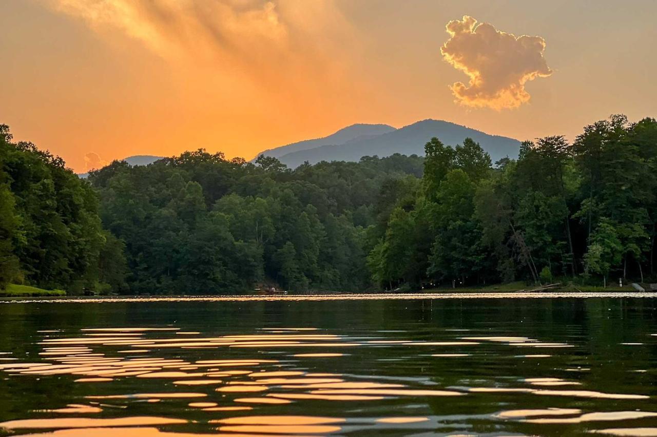 Cottage With Deck And Fire Pits About 9 Mi To Lake Lure! Екстериор снимка